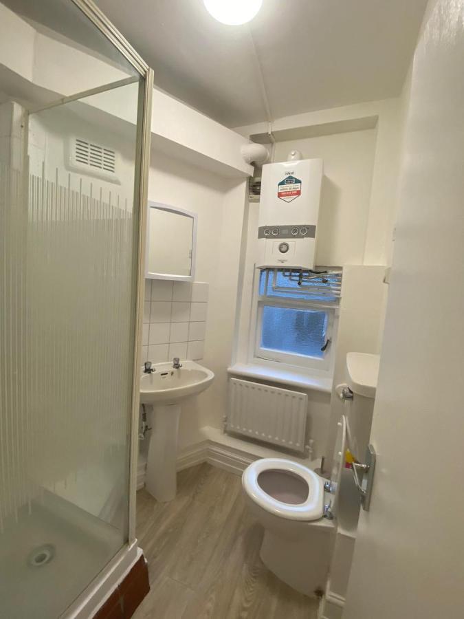 Cosy 1 Bedroom Apartment Лондон Экстерьер фото