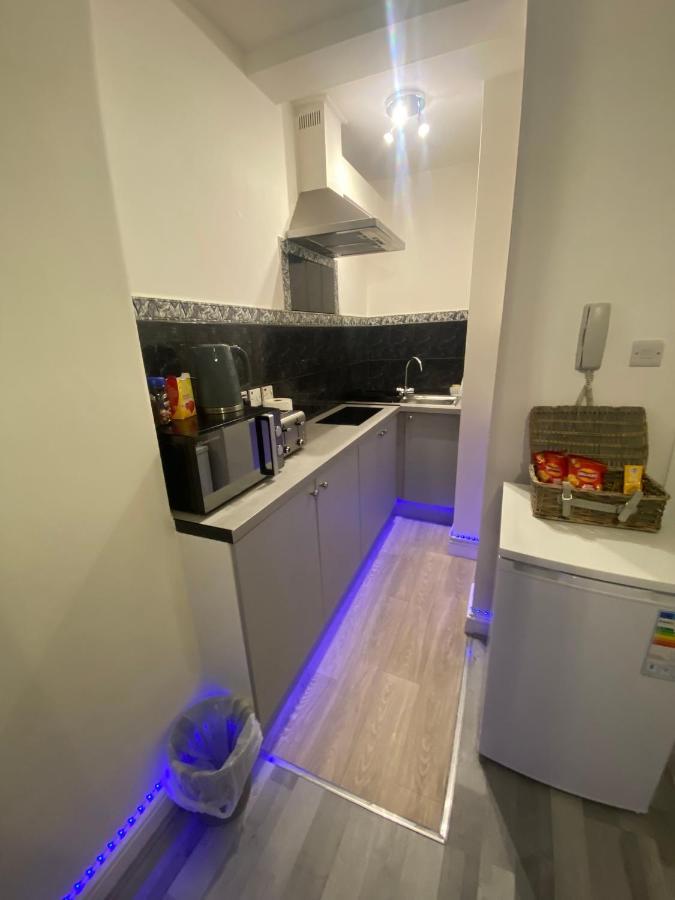 Cosy 1 Bedroom Apartment Лондон Экстерьер фото